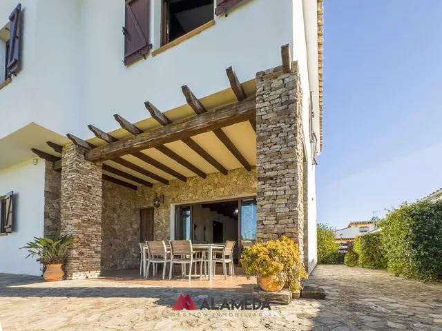 CHALET URBANO EN PEDANÍA DE VEJER (NAVEROS) — 3