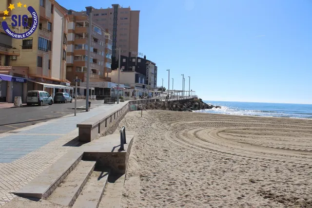 Apartamento dúplex de 3 dormitorios, 2 baños, aseo y garaje  - foto 4