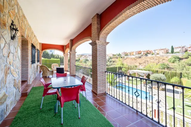 Impresionante villa de cuatro plantas en Urbanización los Cerezos de Gojar!! — 7