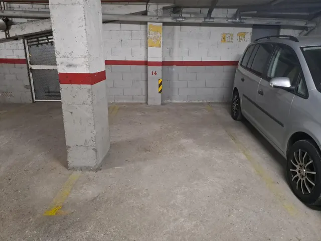 PLAZA DE APARCAMIENTO EN VENTA.