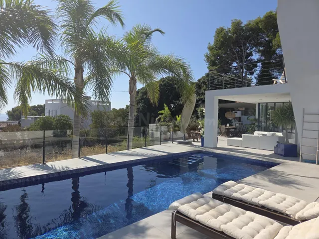 Villa moderna con vistas al mar en Benissa Costa — 2