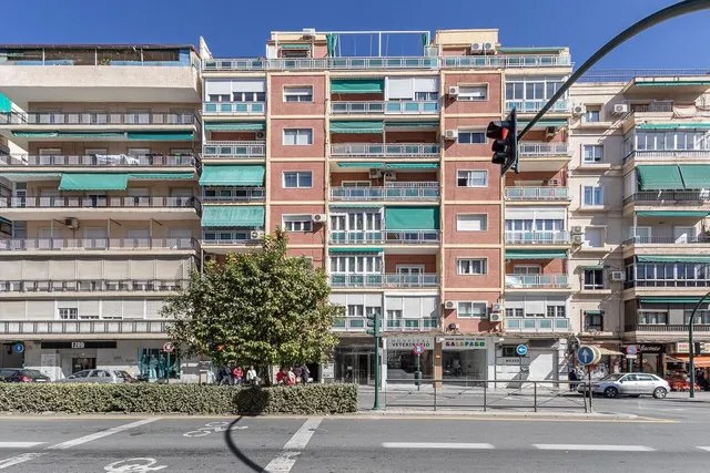 Piso en Camino de Ronda — 24