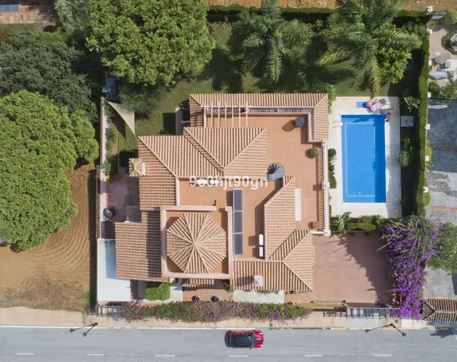 Chalet 6 habitaciones 579m² en venta - Marbella - foto 2