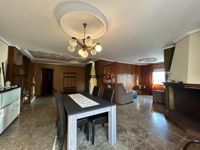 VIVIENDA EN ROTGLA Y CORBERA CON AMPLIAS POSIBILIDADES - foto 4