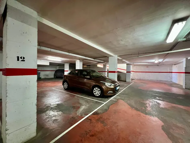 IMPECABLE VIVIENDA DE 2 habitaciones + PARKING EN PLENA AVENIDA DE LAS HABANERAS, A TAN SOLO 450m DE LA PLAYA — 50