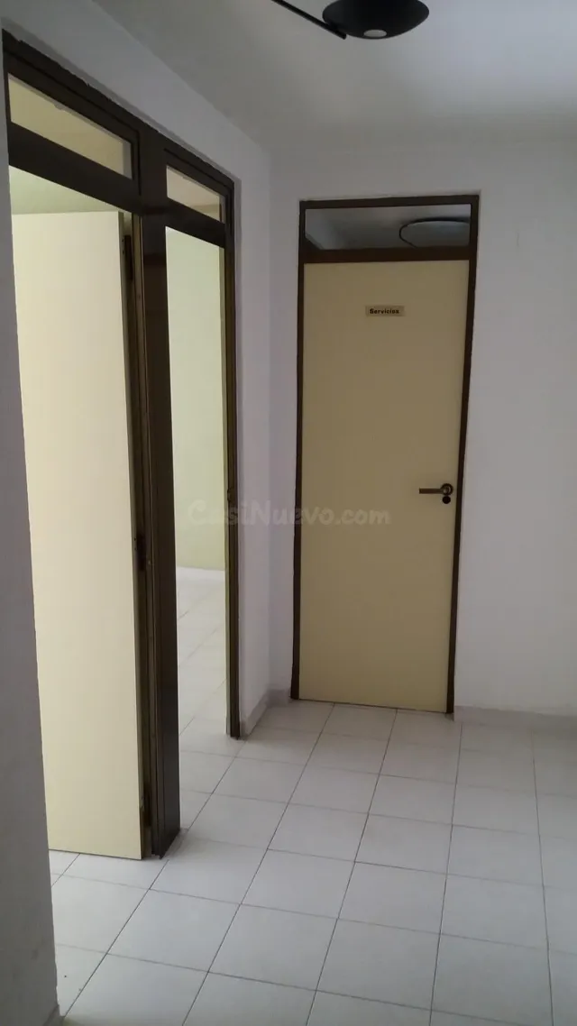 LOCAL COMERCIAL ENTRESUELO 1º CON TRASTERO - foto 3