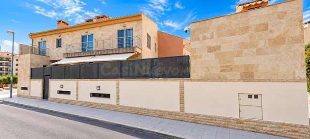Espectacular chalet con piscina en orihuela centro - foto 3