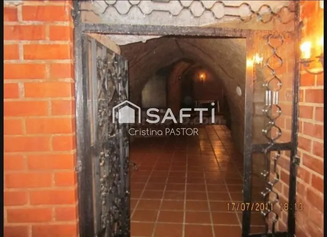 Solar con bodegas y patio para vivienda o negocio - foto 4