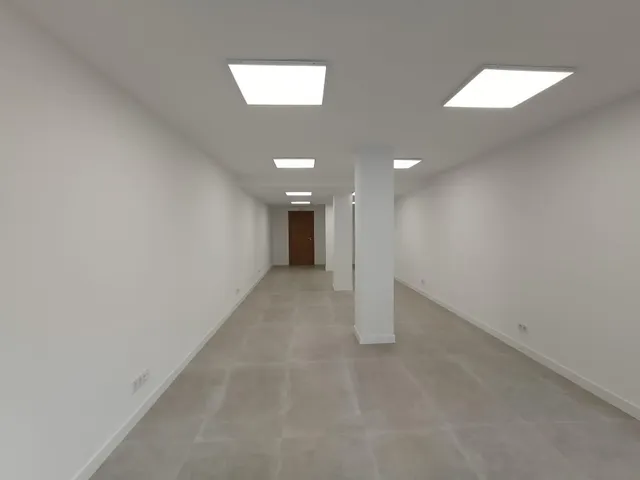 ALQUILER LOCAL TOTALMENTE REFORMADO EN BENALUA — 16