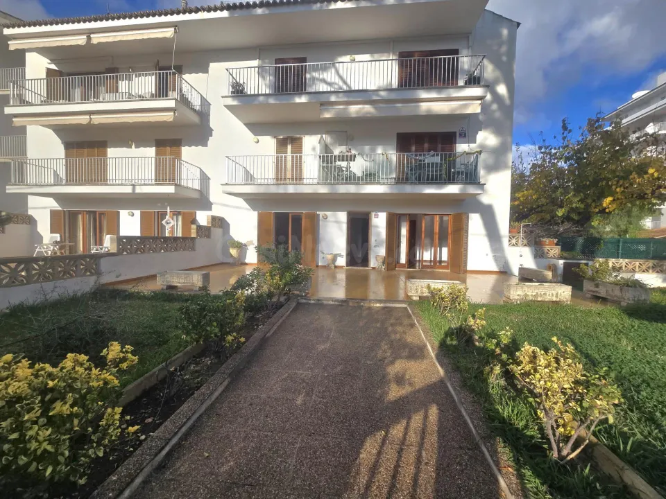SE ALQUILA CON OPCION A COMPRA DUPLEX A 50 MTS DE LA PLAYA