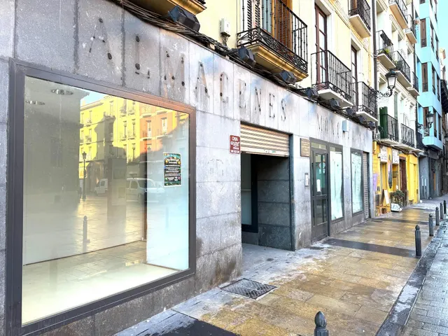Local comercial en venta en Calle San Pablo. Zaragoza — 2
