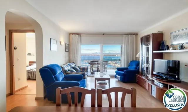 Exclusiva vivienda con vistas panorámicas al mar y al puerto - foto 5