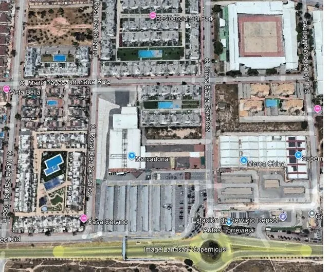 SE ALQUILA LOCAL COMERCIAL DE 300 MTS2 EN AVENIDA CORTES VALENCIANAS JUNTO MERCADONA — 5