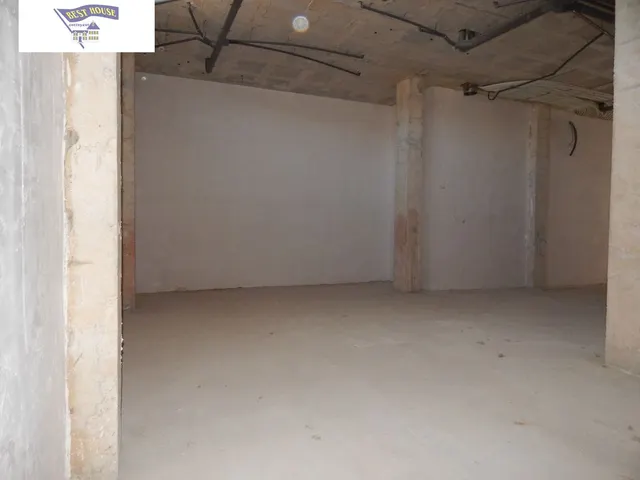 LOCAL COMERCIAL EN ALQUILER — 12