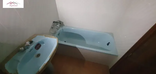 Se vende piso junto a millán de priego — 13