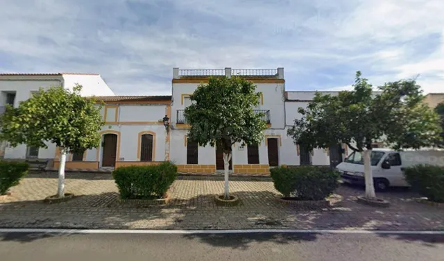 SE VENDE PISO OKUPADO en Calle Parroco Antonio Rosendo Nº 31