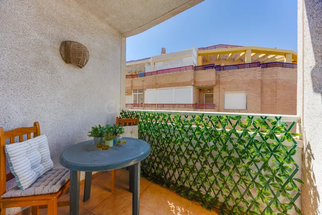 APARTAMENTO DE DOS DORMITORIOS CON VISTAS A LA LAGUNA ROSA Y CON PISCINA COMUNITARIA — 5