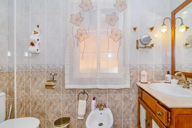 Fantástica casa adosada con gran patio, sótano habitable y excelente luminosidad !! — 31
