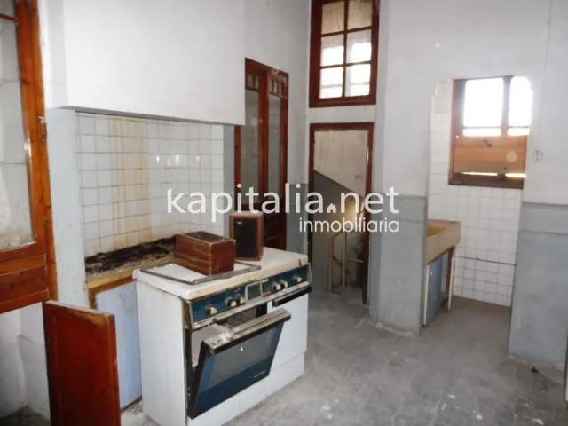 Casa a la venta en La Vila de Ontinyent. — 25