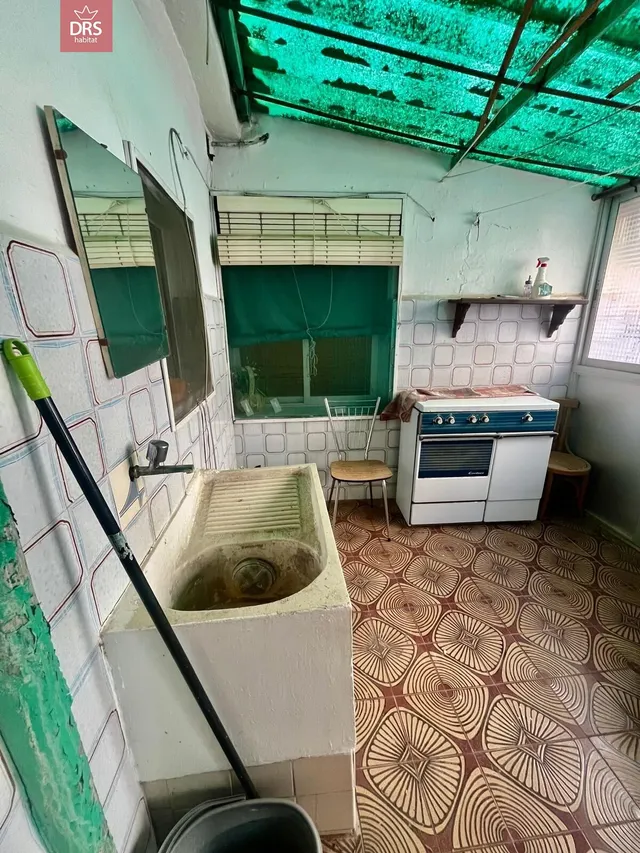 Casa vieja en zona fiesta del árbol — 6