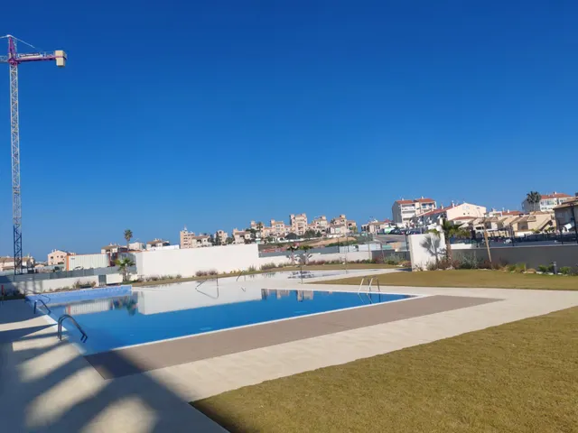 Impresionante apartamento nuevo en Torreblanca, Torrevieja. — 39