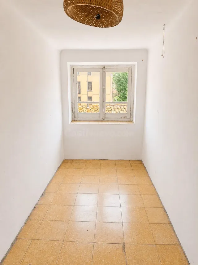 VENDER CASA EN VALLBONA ZONA CENTRO GARAJE Y TRASTERO!! - foto 3
