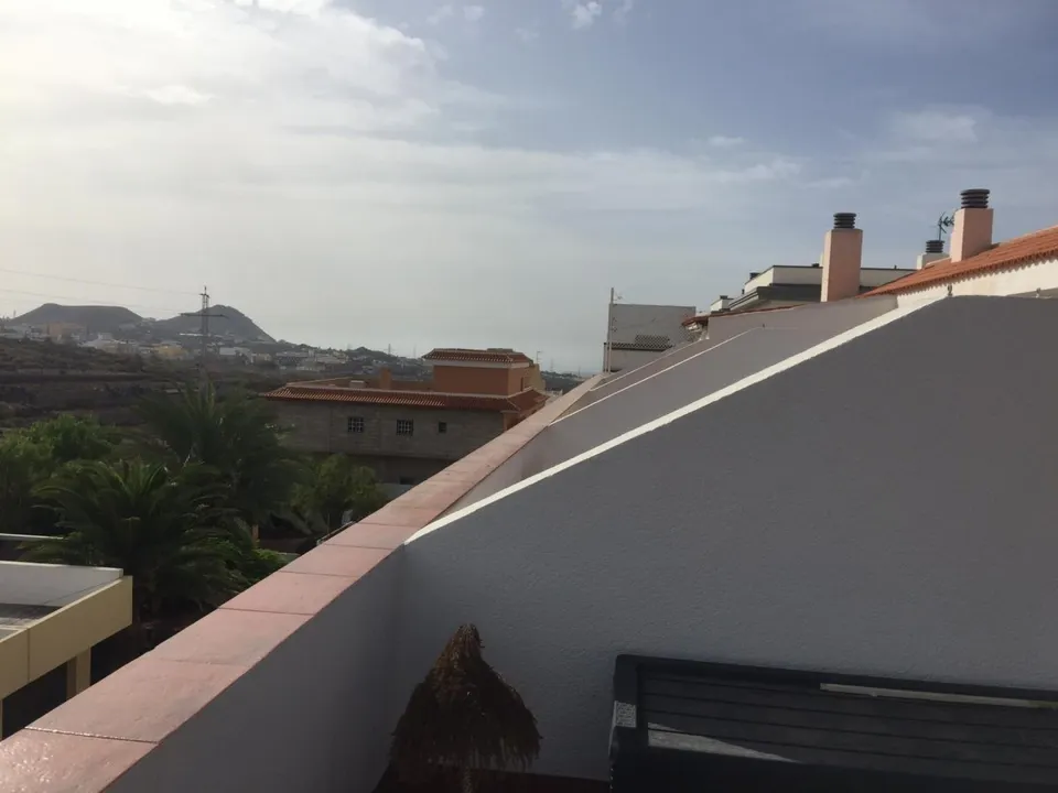 Cabo Blanco, piso 3 habitacioes, 2 baños con terraza y garaje