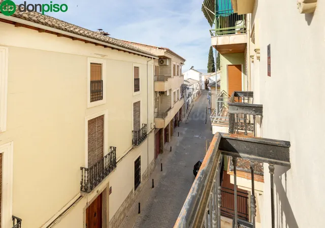 Piso en el centro de Íllora con ascensor, tres dormitorios,  - foto 3