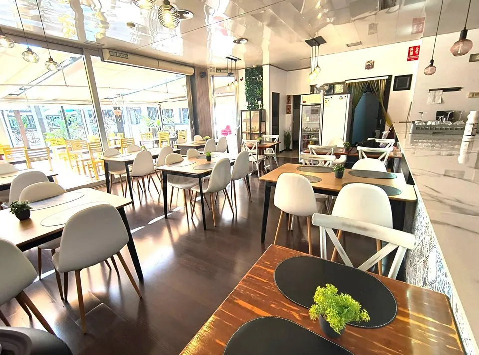 TRASPASO DE MAGNIFICO RESTAURANTE EN GRAN ALACANT