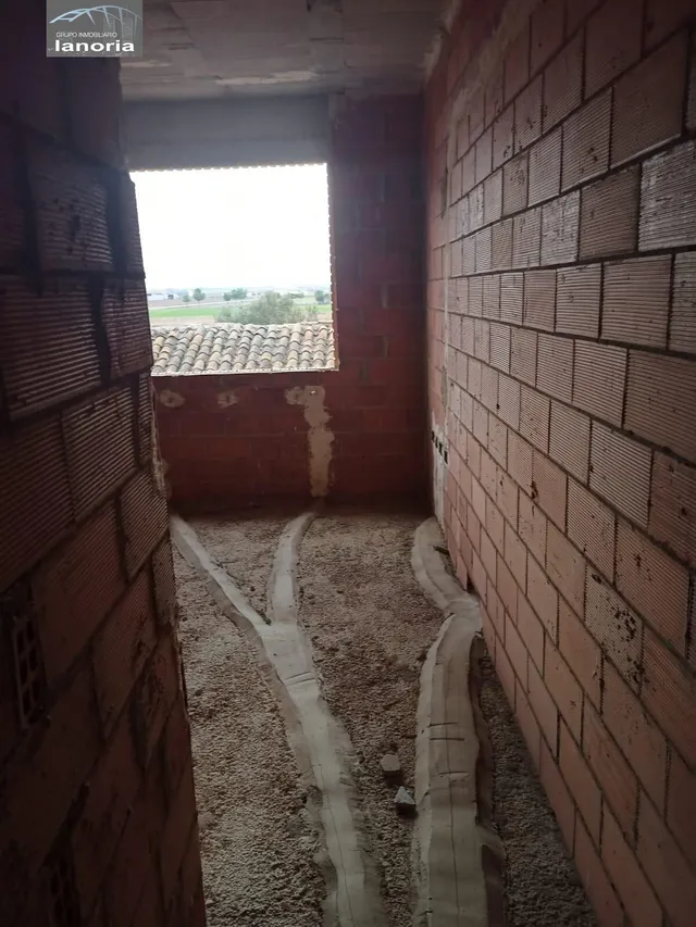 Grupo la Noria Vende adosado en Santa Ana. Construcción pendiente de finalización. — 9