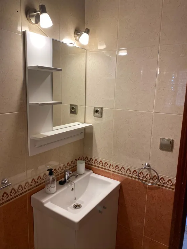 SE ALQUILA HABITACIÓN A ESTUDIANTE — 17