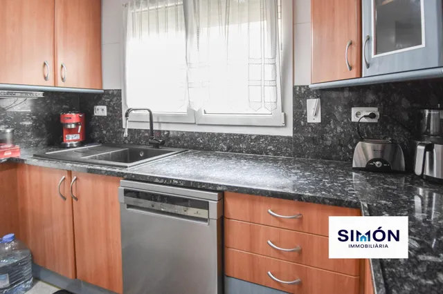 ¡FANTÁSTICA OPORTUNIDAD EN SANTPEDOR! Piso de 3 habitaciones dobles, con balcón y terraza. — 15