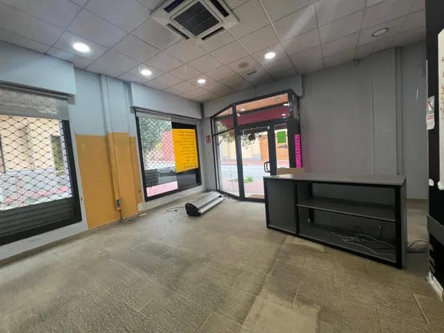 LOCAL COMERCIAL en VENTA — 2