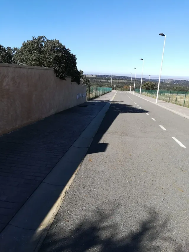Urbis te ofrece una parcela en venta en Cuatro Calzadas, Salamanca. — 5