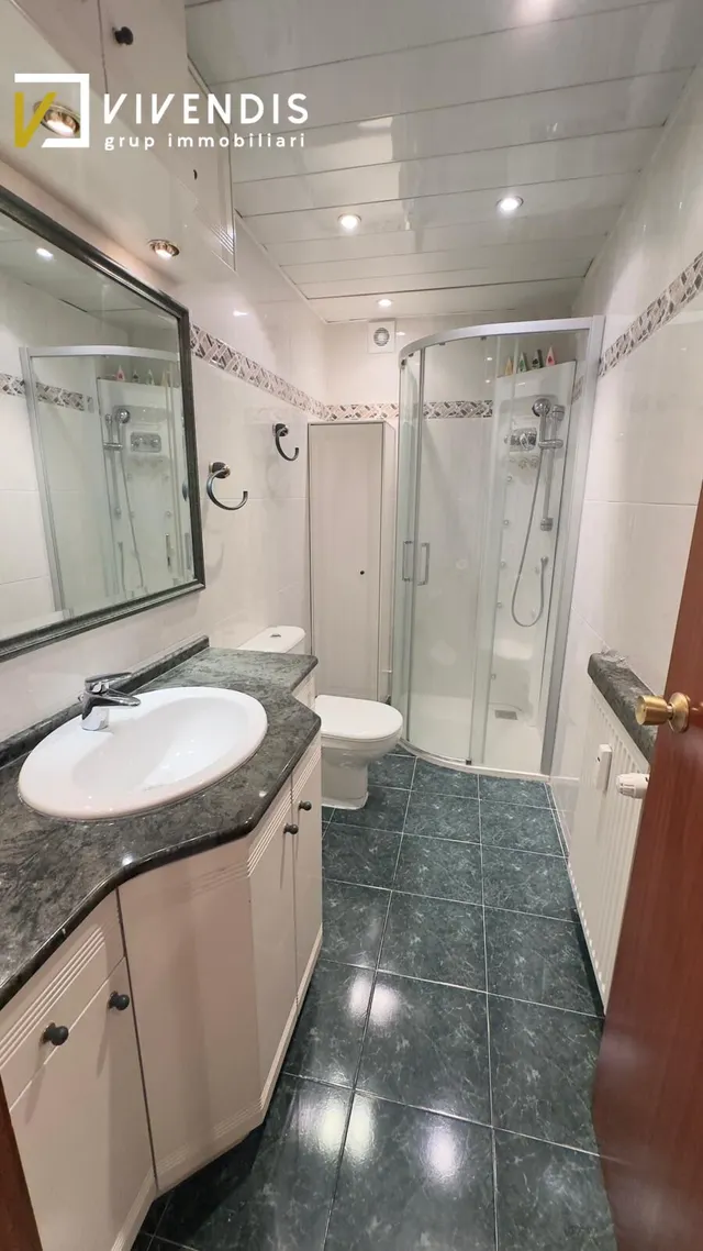 PISO DE ALQUILER - RECTORAT — 48