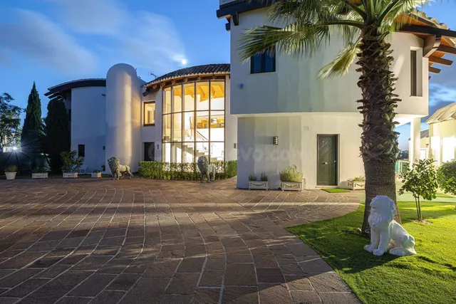 Chalet 8 habitaciones 1081m² en venta - Costa del Sol