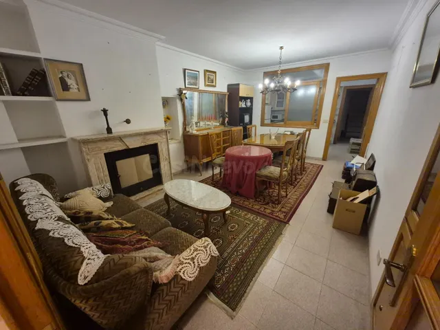 Amplia casa en zona tranquila de Castellón - foto 2