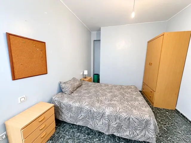 Piso en venta en avd. pablo iglesias, Almería – ideal para inversores  96.000€ — 21