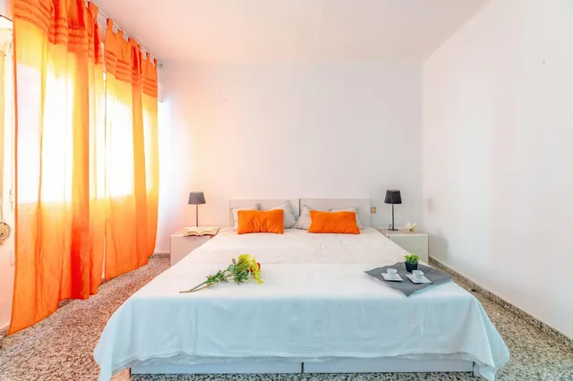 Piso con gran balcón en Avenida Burjasot — 27