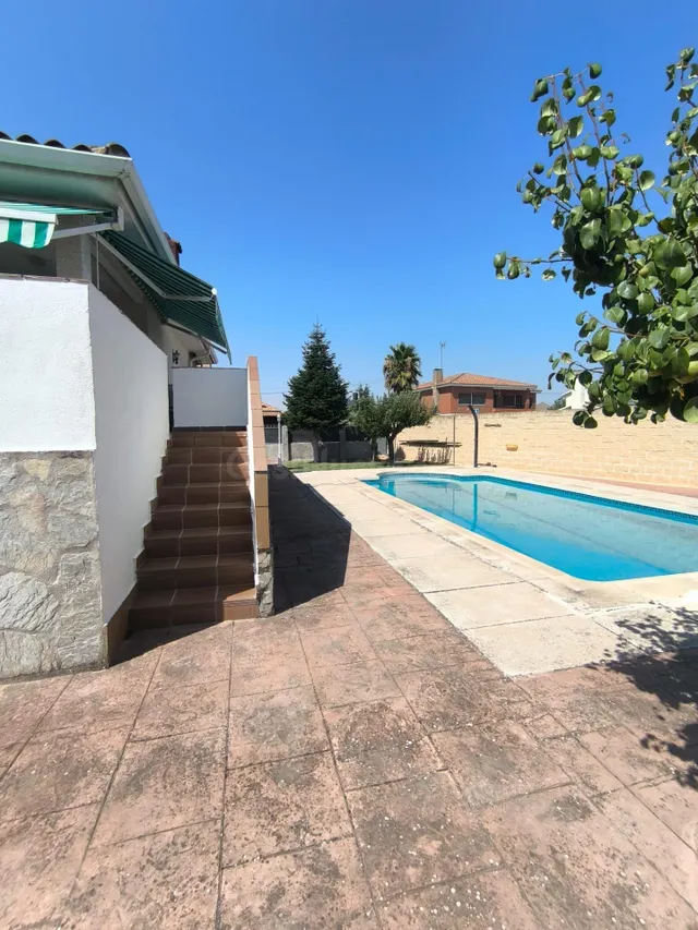 INMOBILIARIA CARVALLO vende en EXCLUSIVA CHALET INDEPENDIENT - foto 4