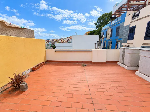 Piso a dos alturas de 3 dormitorios con terraza y azotea a 5 minutos de Triana — 26