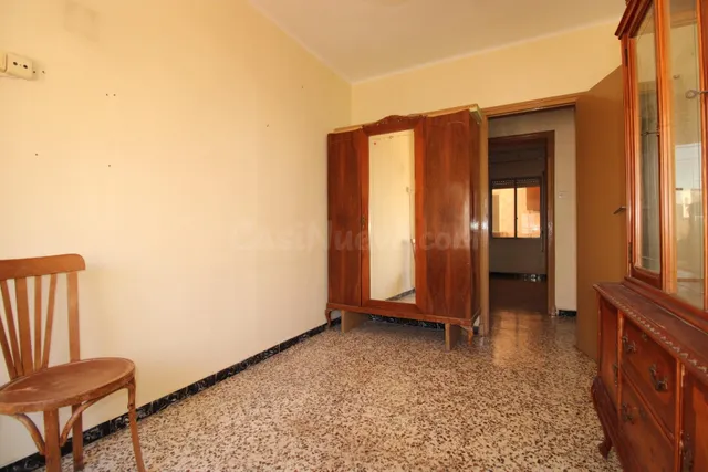 Piso para reformar a pocos minutos del centro y junto a El C - foto 2