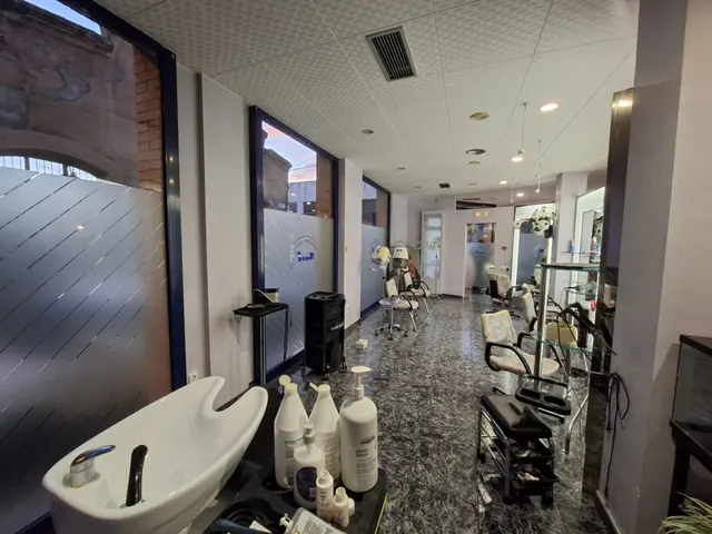 Lloguer de local comercial equipat com a perruqueria a l’Avinguda Balmes d’Igualada — 3