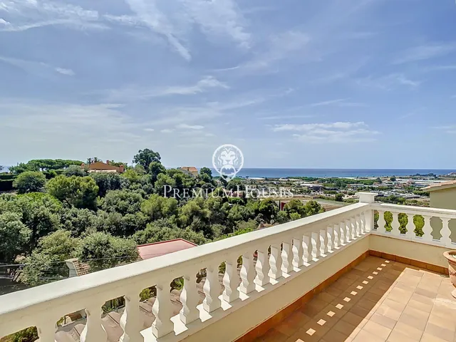 Casa en venta con vistas al mar y licencia turística — 18