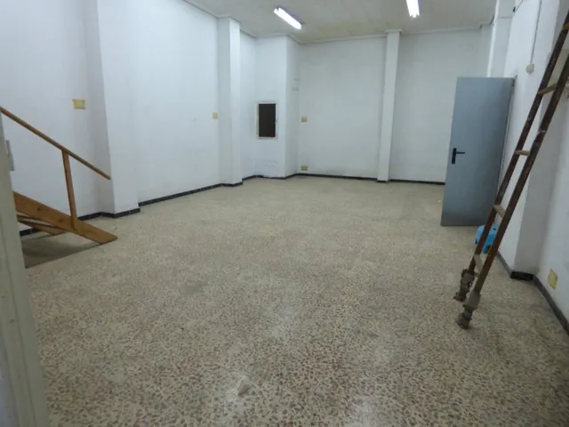 LOCAL ESQUINA de 170m2 — 3