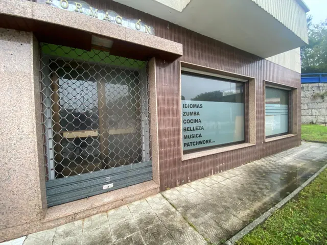 EN VENTA AMPLIO BAJO COMERCIAL ENFRENTE DE LA UNED DE PONTEV - foto 5