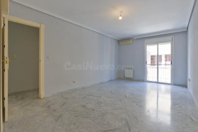 Piso en Alquiler SIN MUEBLES en el Corazón de Granada