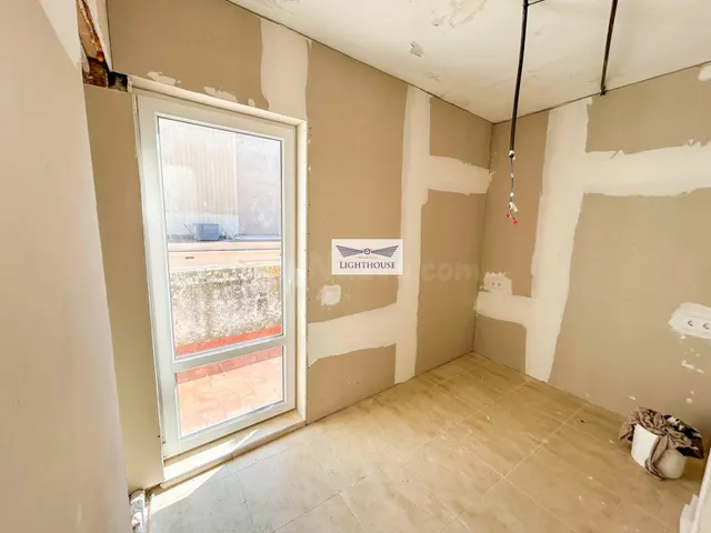 Edificio para reformar en venta a 100 metros de la playa. - foto 3