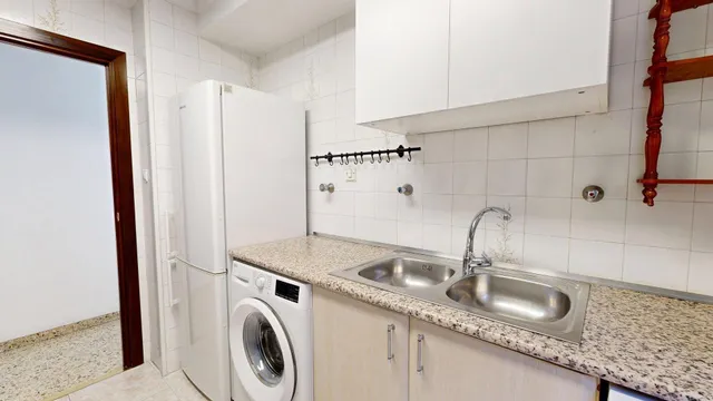 Piso con 2 terrazas y 3 dormitorios junto a la Aljafería, Zaragoza — 14