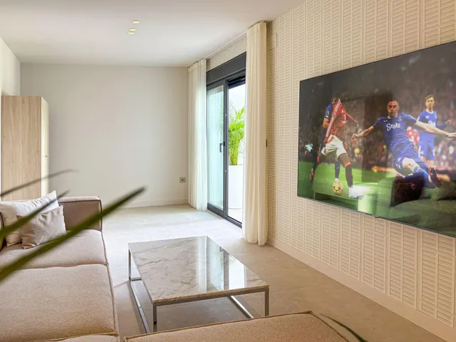 Moderna villa de lujo con 4 dormitorios y piscina privada con vistas a la montaña en Ciudad Quesada(Alicante) — 23